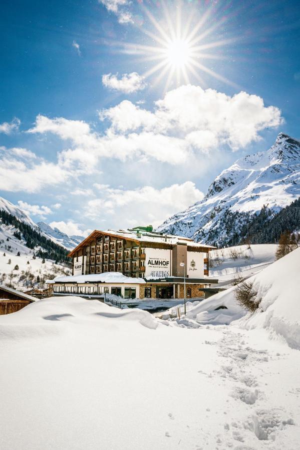 Hotel Almhof Galtuer Exterior photo